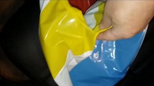 Пляжный мяч в клочки