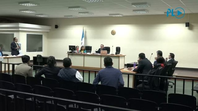 Juez regaña al hijo del Presidente Jimmy Morales смотреть онлайн