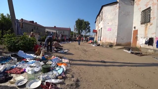 Барахолка . Чем мы торгуем на Блошином рынке . Наш товар и какие цены смотреть онлайн