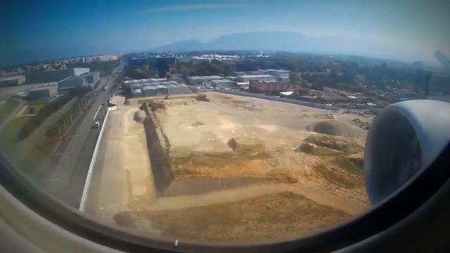 Landing in GVA airport смотреть онлайн