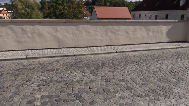 Входим в Старый Крумлов через Budějovická brána (Будеёвицкие ворота) смотреть онлайн