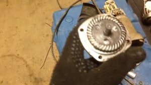 Выпрессовываем редуктор болгарки.