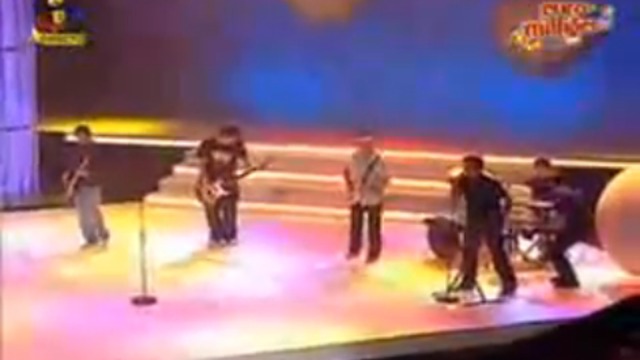 Упал со сцены смотреть онлайн