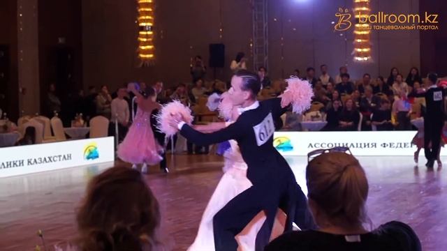 Bayterek Winter Cup - 2020. Юниоры-2. Медленный фокстрот смотреть онлайн
