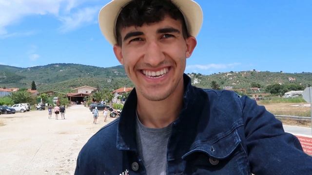 VISITING SKIATHOS AIRPORT! смотреть онлайн