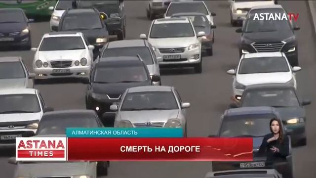 Смертельный наезд: женщина толкнула алматинца под фуру у "Алтын орды" смотреть онлайн