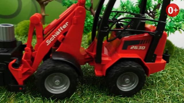 Игры в игрушки для мальчиков: машины-помощники BRUDER на ферме! Герой Ben10 в новом видео