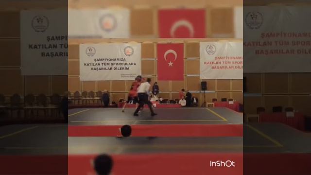 Zeki Türkaslan ( Sanda Kırmızı Köşe)