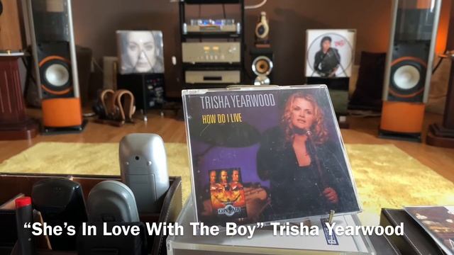 My Den (47):  Rega RX1?, Yamaha A-S1200 Amp, Shanling CD-T100C ?⏯️, ?️Trisha Yearwood