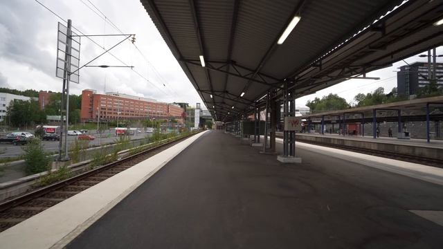 Sweden, Stockholm, Flemingsberg train station, 6X elevator , 9X escalator смотреть онлайн