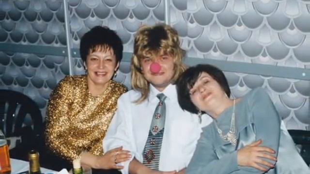 Гадания в Новогоднюю ночь.wmv смотреть онлайн