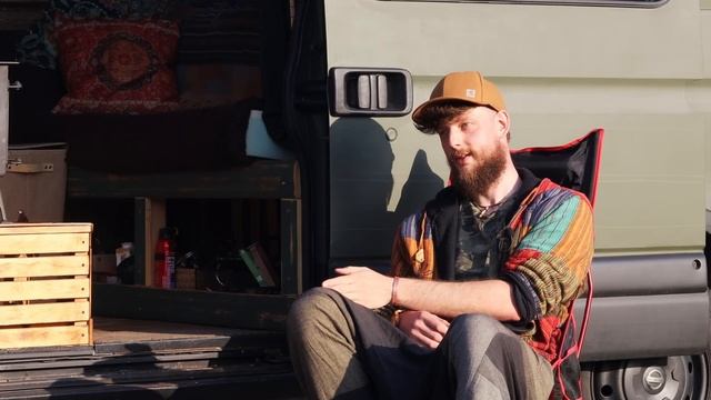 Forager lives full time VanLife and only works 2 days a week!! | Interview and TOUR смотреть онлайн