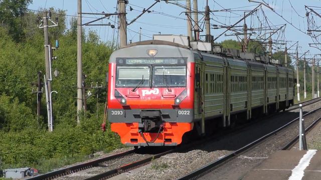 Электропоезд ЭД9Э-0022 смотреть онлайн