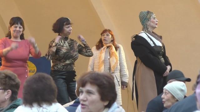 Its mу life...Народные танцы,парк Горького,Харьков. смотреть онлайн
