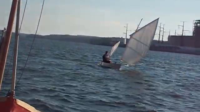 Dave Gentry sailing a Michael Storer designed "Beth" canoe смотреть онлайн