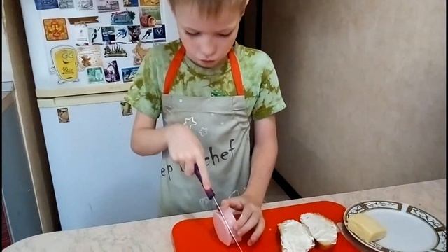 Быстрый и простой горячий бутерброд! смотреть онлайн