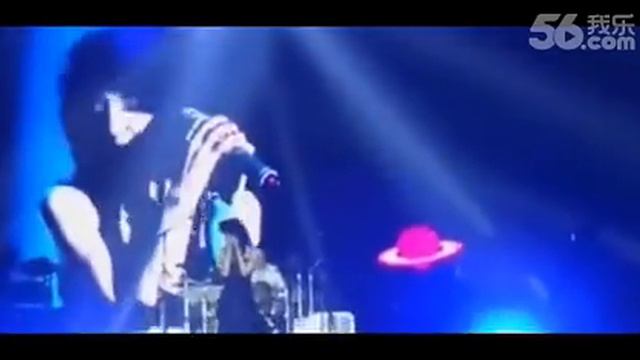 現場直擊张曼玉Maggie Cheung2014草莓音樂節首秀 唱歌難聽致觀眾離場 смотреть онлайн