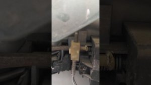 Снятие сухарика передней двери форд фокус 1.Без поломок.