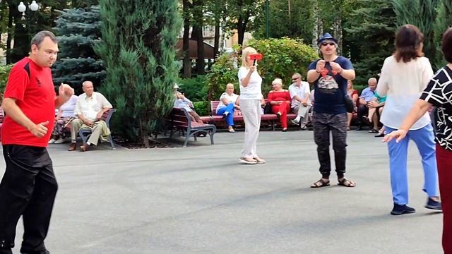 СТОЙ, СТОЙ, СТОЙ ВРЕМЯ! ТАНЦЫ ХАРЬКОВ УКРАИНА СЕНТЯБРЬ 2023 смотреть онлайн