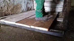 ДЕЛАЕМ ПОЛ ДЛЯ КОРОВЫ.