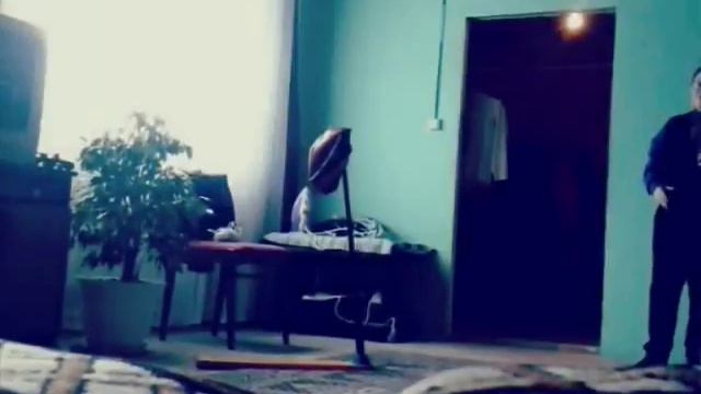 Разбили Люстру:D смотреть онлайн