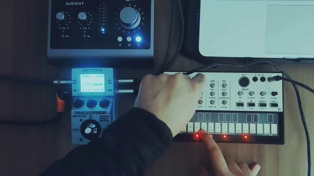 KORG Volca keys ambient jam with Zoom multistomp MS70 CDR смотреть онлайн