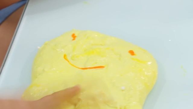 SLIME COLORIDO NO DESAFIO DAS PRINCESAS | Coloring Princess Slime Challenge - Mileninha смотреть онлайн