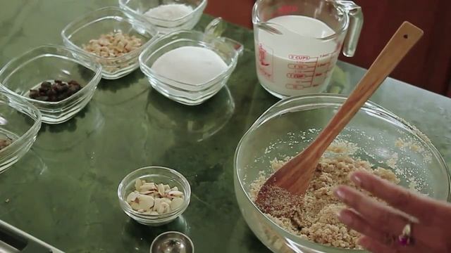 How to Make Sooji (Cream of Wheat) Halwa in the Microwave смотреть онлайн