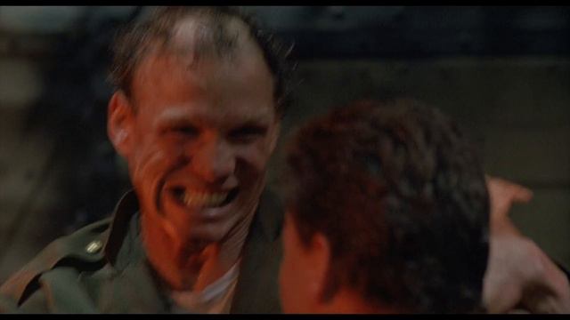 Жан-Клод Ван Дамм против песочного человека в фильме ОРДЕР НА СМЕРТЬ (1990) смотреть онлайн