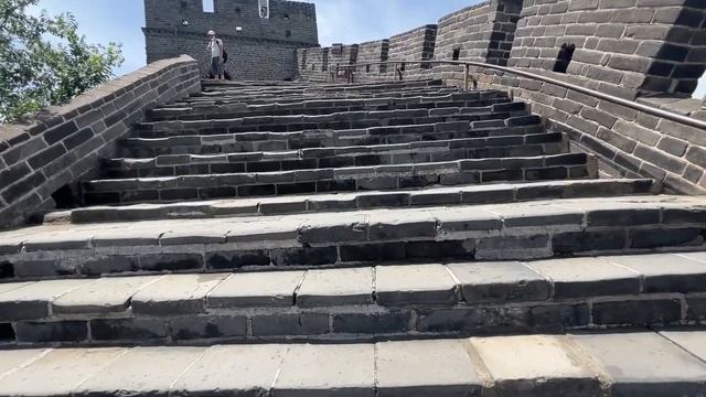 VLOG: CLIMBING THE GREAT WALL OF CHINA ?? смотреть онлайн