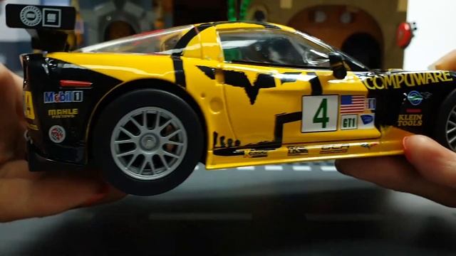 Ferrari parking lot Let's take a look at the parked diecasting Supercars смотреть онлайн