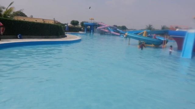 Fiesta water park karachi 2023۔Tickets..timing..& Details fiesta water park.@honey bani. смотреть онлайн