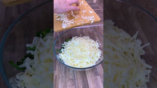 Это потрясающе вкусный пирог с сыром сулугуни и зеленью смотреть онлайн