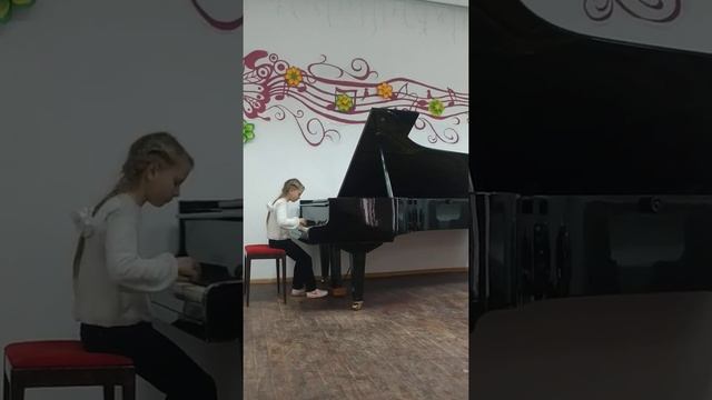 Леоненкова Елизавета, фортепиано. А.Безенсон. Багряные поляны. смотреть онлайн