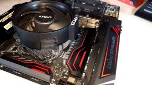 Как правильно наносить термопасту? Как пасту размазывает кулер и практические тесты.