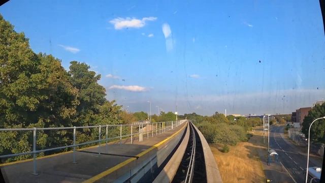 Gatwick Airport Shuttle Transit - North Terminal To South Terminal (4K)