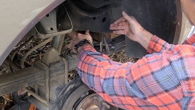 Powerstop Brake pads and Rotor Install on Nissan Titan (rear) смотреть онлайн