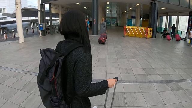 Iza @ Gatwick Airport