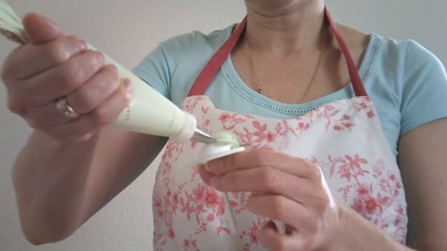 маленький кремовый цветочек. яблоневый цвет смотреть онлайн