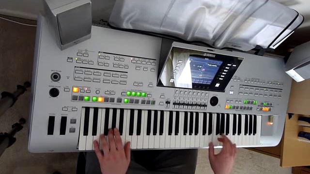 Mamzel - Szalona Iwona * Yamaha TYROS 3 * смотреть онлайн