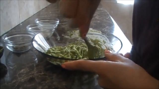 Cea mai simpla reteta cu avocado: pasta de avocado смотреть онлайн