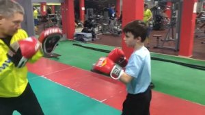 ИНДИВИДУАЛЬНАЯ ТРЕНИРОВКА/ ОТРАБОТКА ТЕХНИКИ УДАРОВ НА ЛАПАХ /БОКС ДЕТИ!