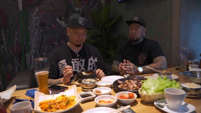 ЛУЧШИЙ РЕСТОРАН В МОСКВЕ? | Настоящий КОРЕЙСКИЙ РЕСТОРАН для корейцев? смотреть онлайн