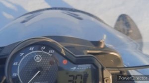 Снегоход Ямаха Профессионал 110 км/ч не предел.Проверяю натяжение гусеницы.