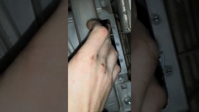 Тойота королла 150 кузов дует холодный воздух со стороны пассажира в области бардачка смотреть онлайн