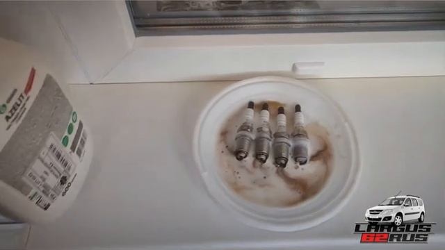 Хороший способ очистить свечи зажигания. смотреть онлайн