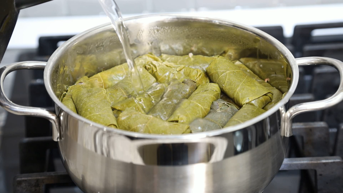 ОЧЕНЬ ВКУСНО?. Долма с виноградными листьями. смотреть онлайн