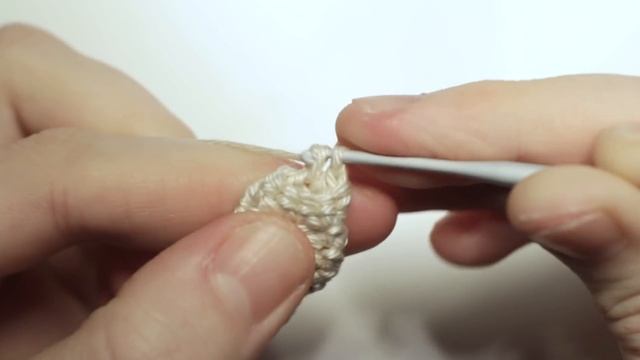 Вяжем Кукол Крючком | Каркасные Куклы | Ореховый Мишка | Новогодняя Девочка. Часть 2 - Ручки. смотреть онлайн