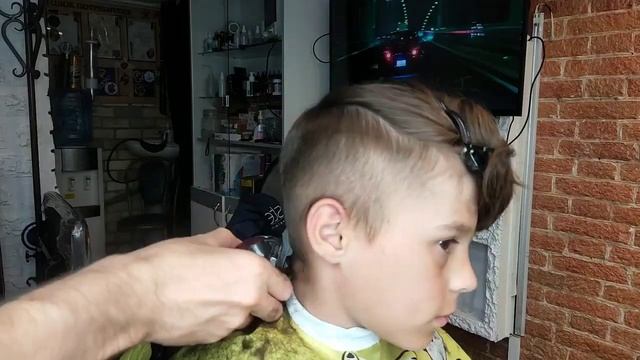 Disconnected Undercut  Стрижка с короткими боками и длинной челкой  Childrens haircut  Kids