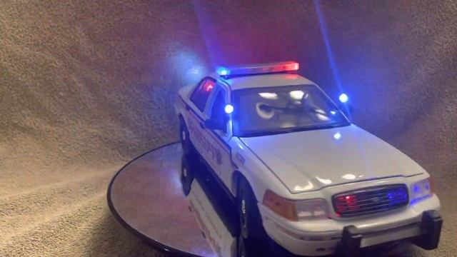 1/18 scale diecast Harris County TX Sheriff #575 Ford Crown vic model with working lights and siren смотреть онлайн